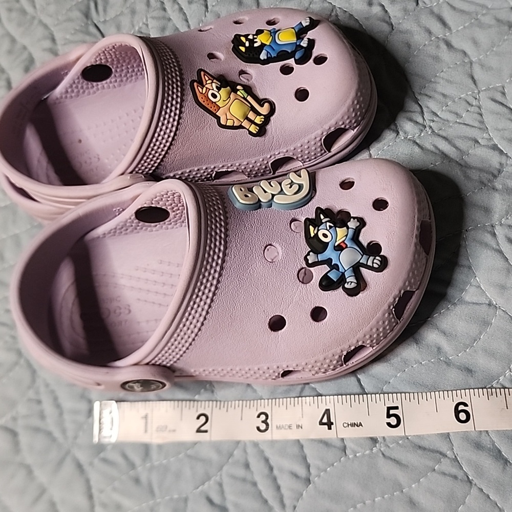 CROCS Size 8 Toddler With Bluey Jibbits Lavendar Light Purple - Picture 16 of 16